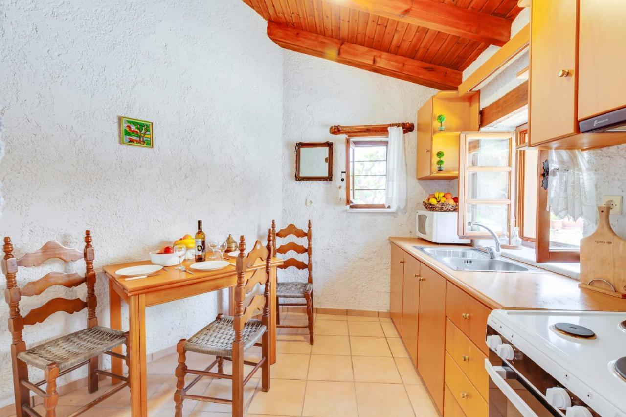 Traditional Home Vereniki With Heated Pool - By Apokoronas Villas Gavalochori Exterior photo